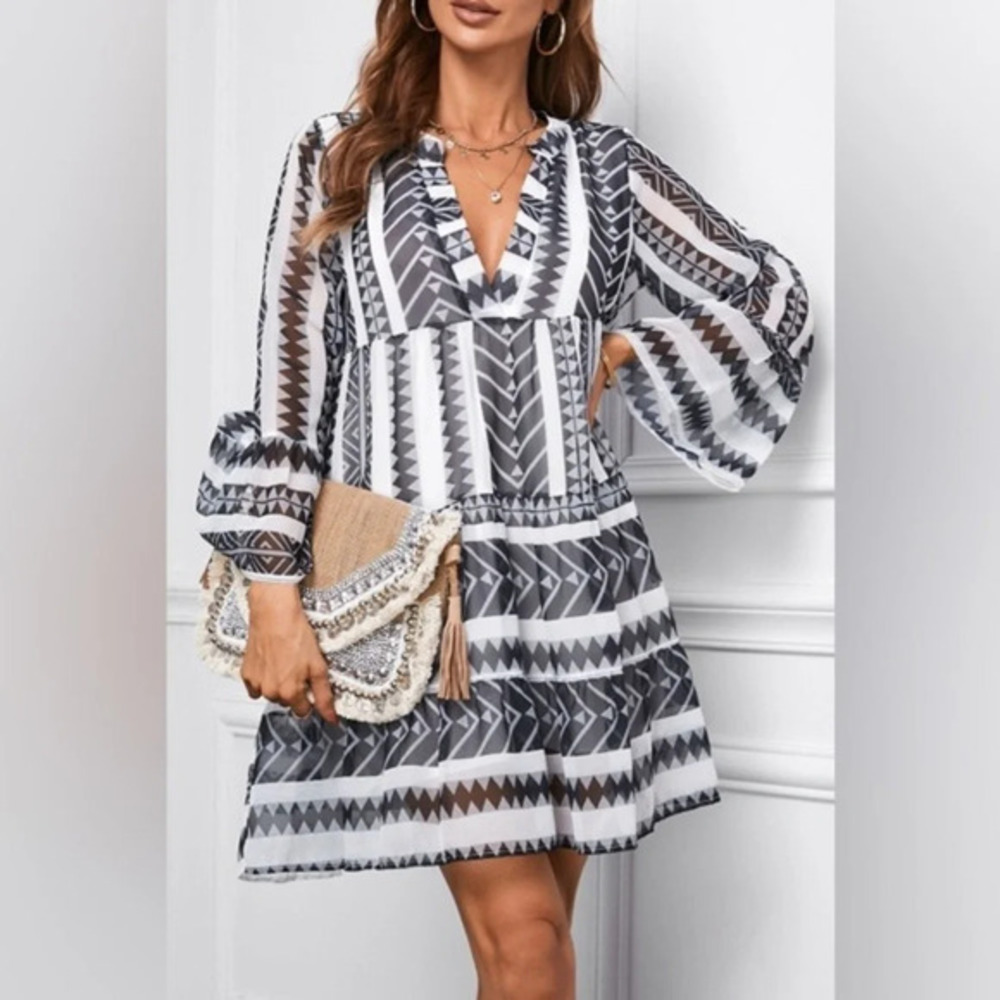 Black White Geometric Boho Mini Dress Long Sleeve A-Line Size S NWT